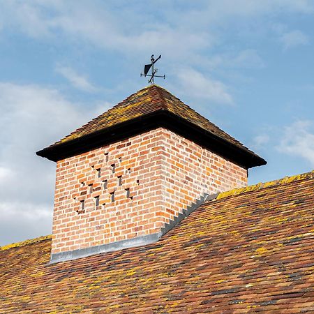 Pigeon House - Unique Barn With Private Garden, Hot Tub And Wood Burner Βίλα Σριούσμπερι Εξωτερικό φωτογραφία