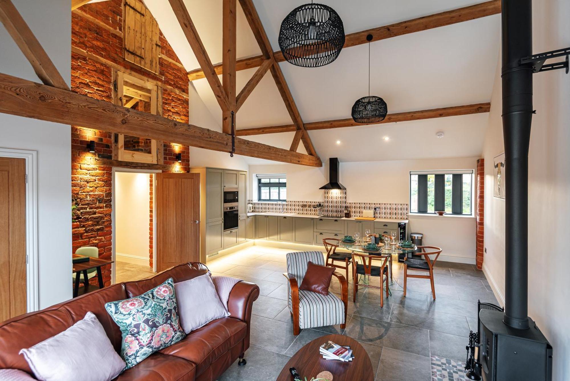 Pigeon House - Unique Barn With Private Garden, Hot Tub And Wood Burner Βίλα Σριούσμπερι Εξωτερικό φωτογραφία