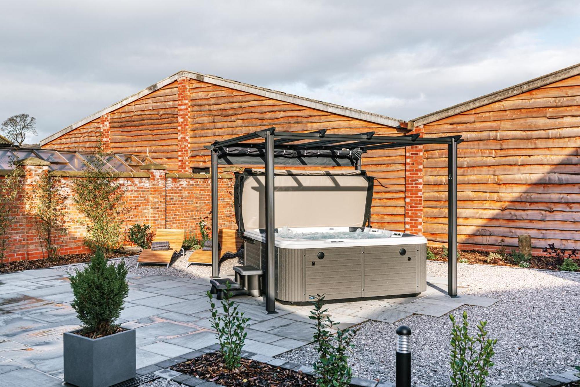 Pigeon House - Unique Barn With Private Garden, Hot Tub And Wood Burner Βίλα Σριούσμπερι Εξωτερικό φωτογραφία